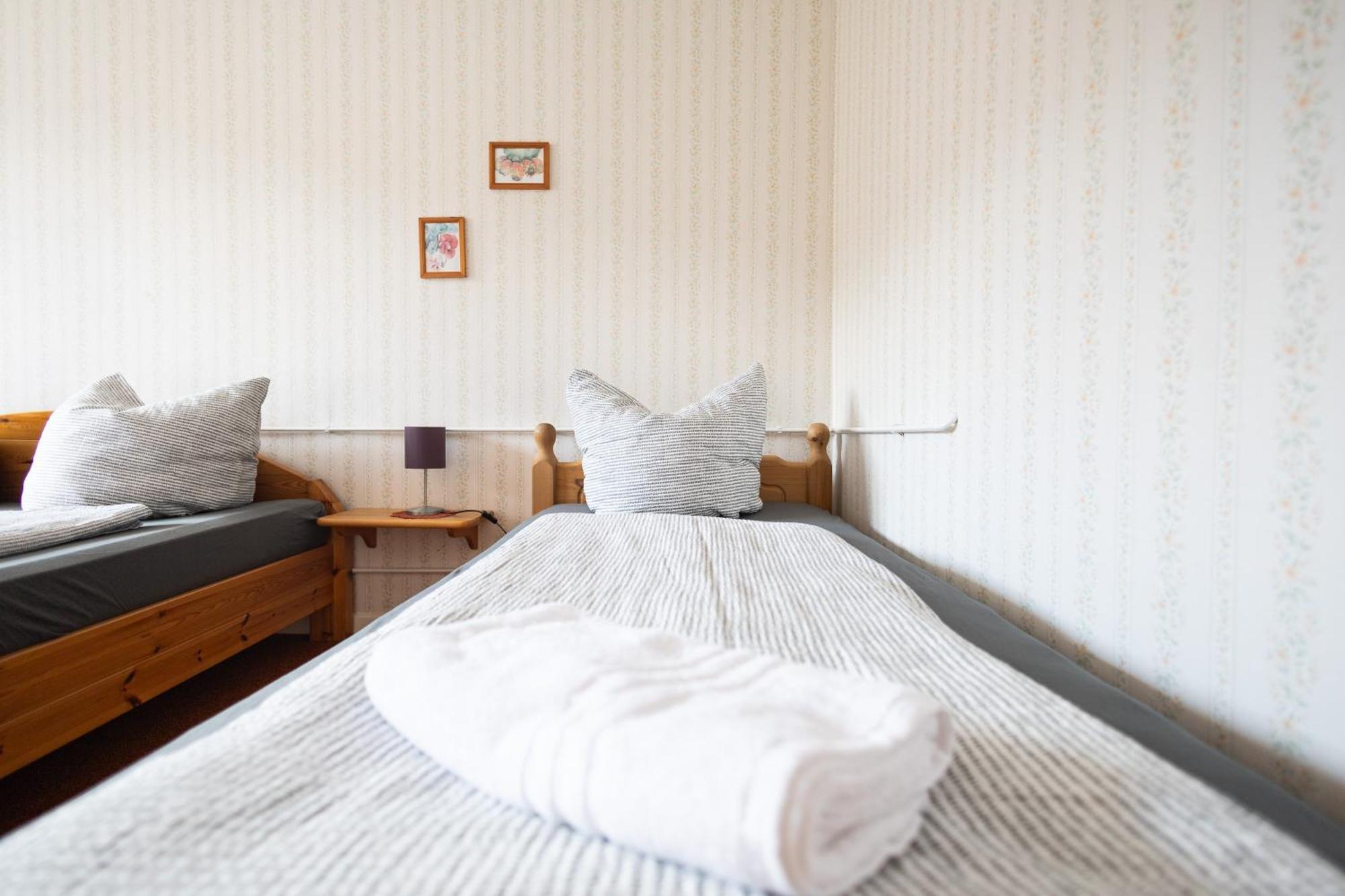 Apartmenthaus Am Waldrand- Kueche - Fruehstueck - Balkon Wildemann Extérieur photo