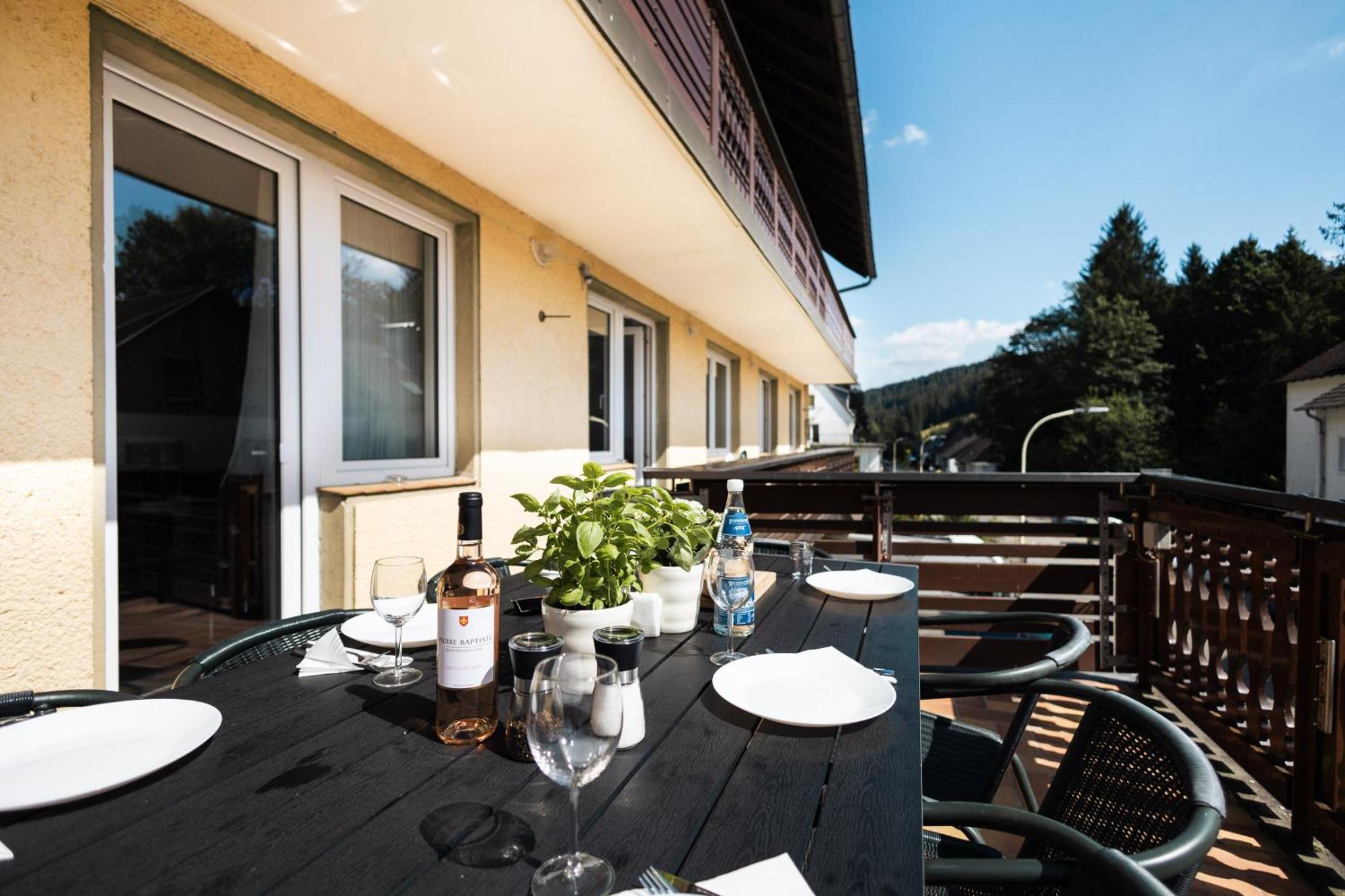 Apartmenthaus Am Waldrand- Kueche - Fruehstueck - Balkon Wildemann Extérieur photo